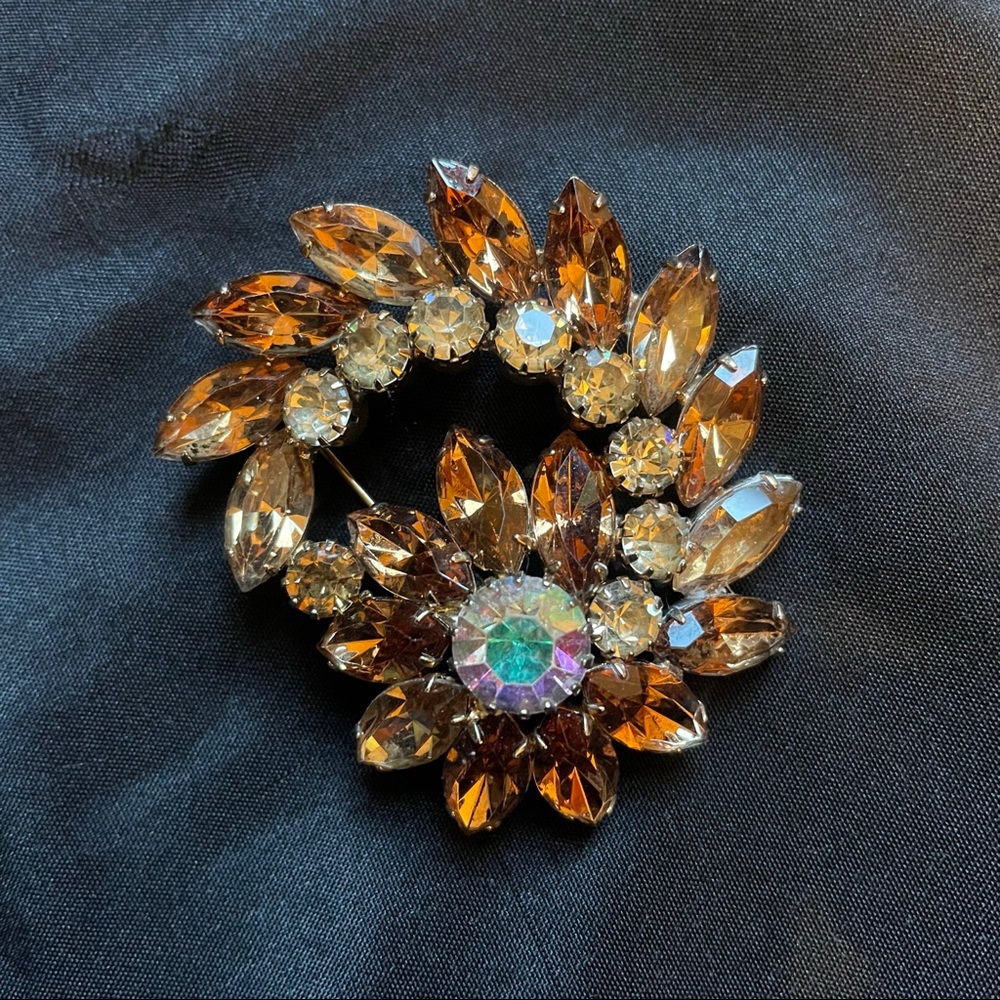 Vintage Rhinestone Marquee Amber Cluster Brooch Pin. Juliana style.